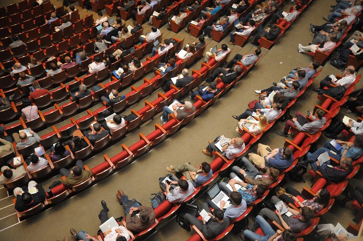 7 Questions to Ask Before Joining a Neighborhood Association